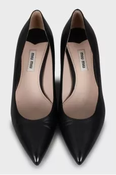 Leather low heel shoes