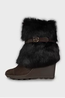 Insulated boots with high wedge heels