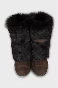 Insulated boots with high wedge heels