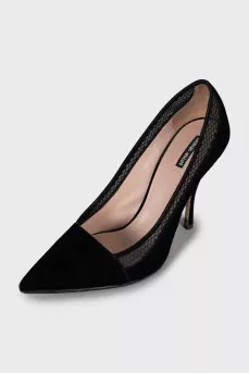 Velour shoes with mesh inserts