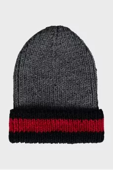 Knitted hat in a combination of colors