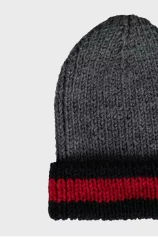 Knitted hat in a combination of colors