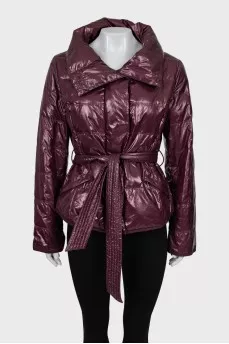 Shortened burgundy down jacket