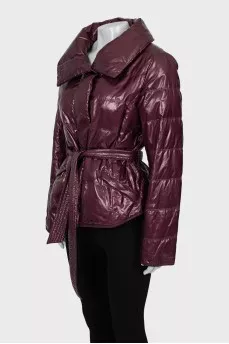 Shortened burgundy down jacket