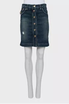 Denim skirt with patch pockets