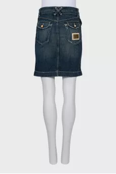 Denim skirt with patch pockets