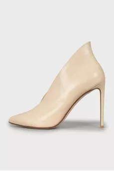 Beige leather shoes