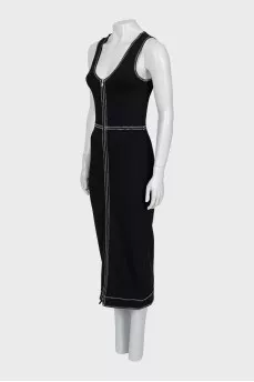 Black and white dress with zip and tag