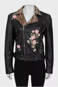 Leather jacket with print on the collar
