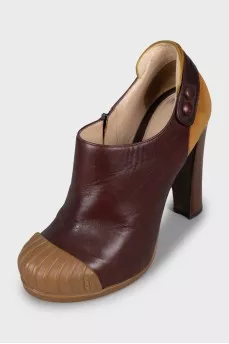 Ankle boots with heels and rubber toe