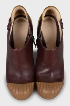 Ankle boots with heels and rubber toe