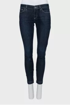 Blue jeans with a mid-rise
