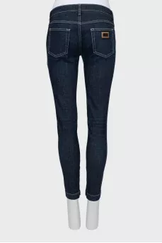Blue jeans with a mid-rise