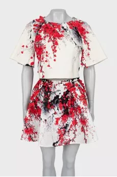 Skirt suit decorated with flowers