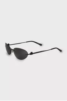 Oval sunglasses with logo