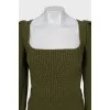 Green sweater with voluminous sleeves