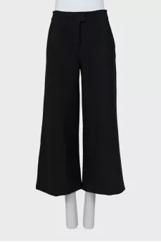 Black culotte pants