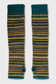 Knitted set of hat and gloves