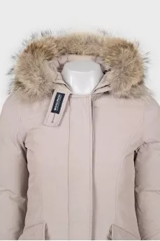 Fitted parka with removable fur