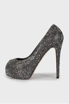 Leather shoes with black rhinestones