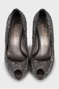 Leather shoes with black rhinestones