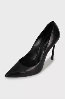 Leather shoes with metal heels