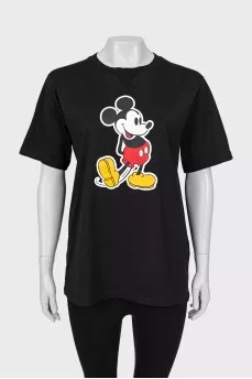 Straight black t-shirt with print