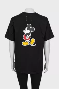 Straight black t-shirt with print