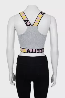 Sports top with a tight fit