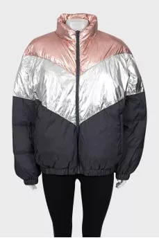 Tapered down jacket in a combination of colors