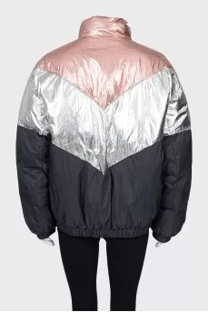 Tapered down jacket in a combination of colors