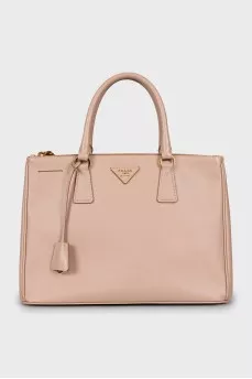 Leather tote bag with branded logo