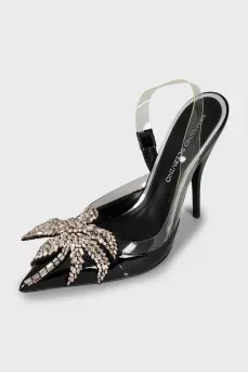 Leather shoes with rhinestones