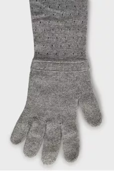 Long gloves of gray color