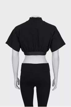 Cropped T-shirt with embroidery on the collar