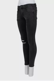 Skinny fit jeans decorated with embroidery
