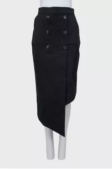 Skirt with asymmetrical hem