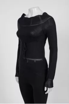 Vintage black pullover
