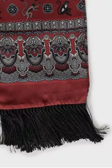 Scarf with print decorated with fringe