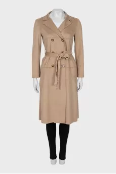Beige double-breasted raincoat