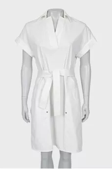 Straight cut dress with short sleeves