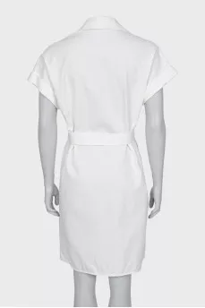Straight cut dress with short sleeves