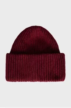 Woolen hat with patch