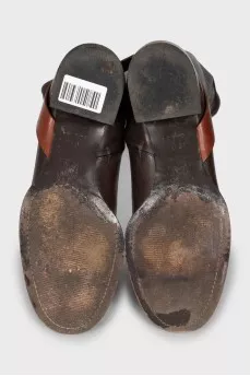 Leather boots with straps