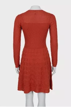 V-neck fitted dress