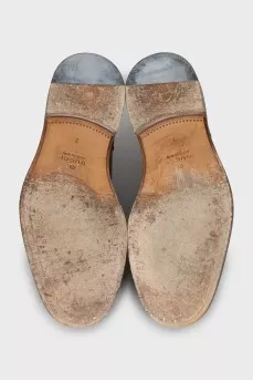 Men's leather brogues with perforation