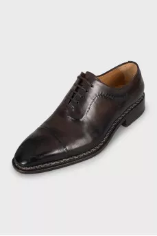 Men's shoes with raised seams
