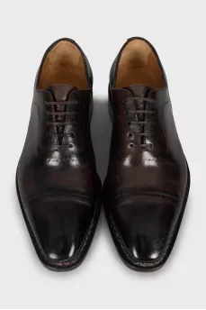 Men's shoes with raised seams