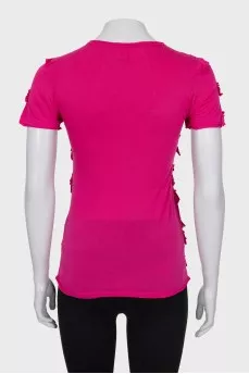 T-shirt decorated with frills