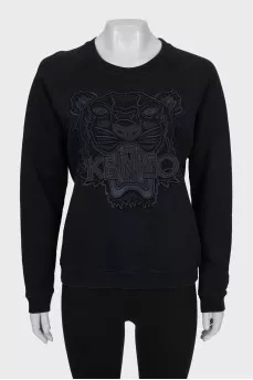 Sweatshirt with relief embroidery